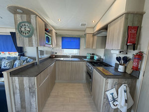 Kitchen- click for photo gallery